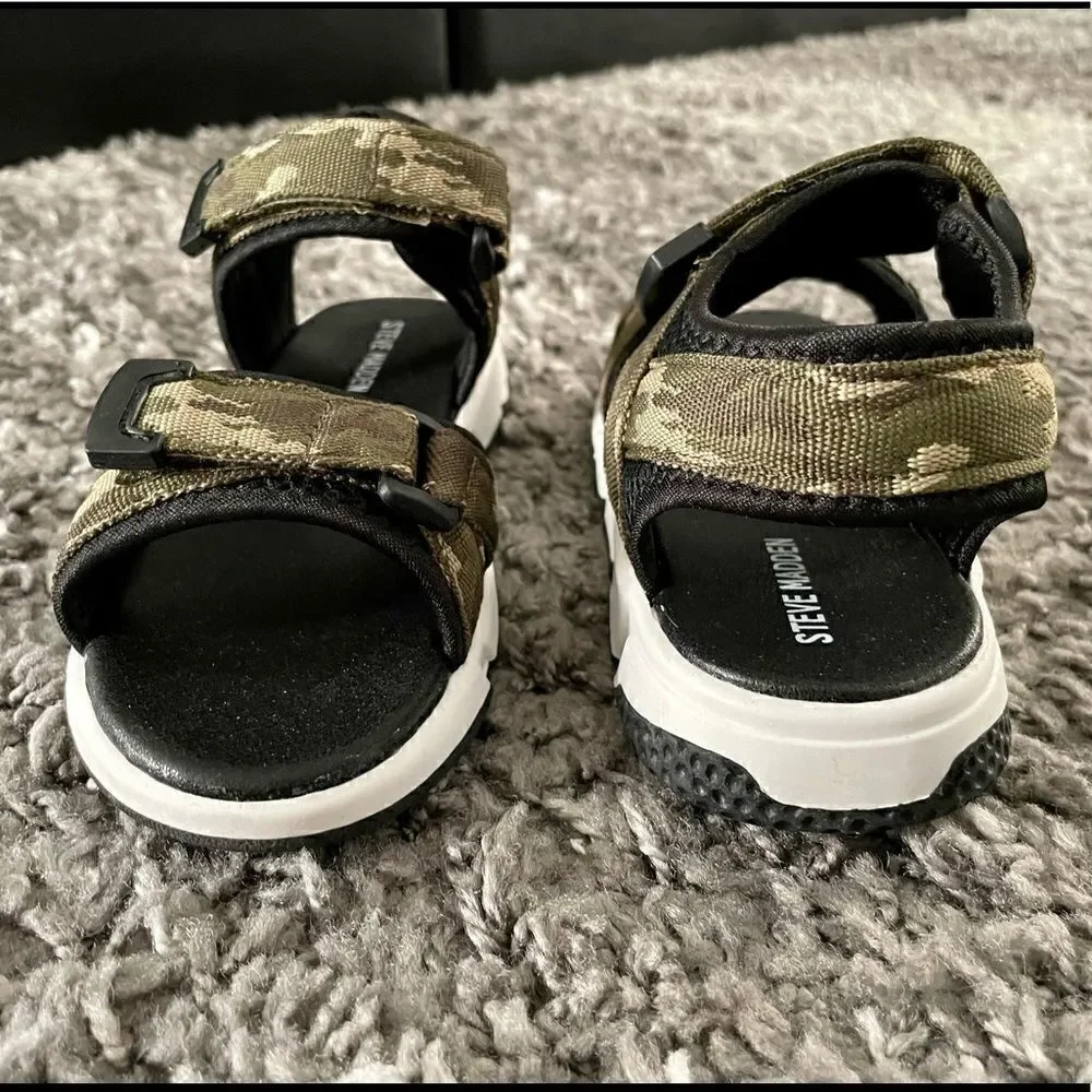 NIB Steve Madden Kid’s Homer Sandals